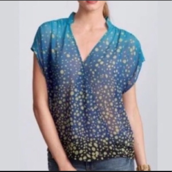 CAbi Tops - Cabi 344 Blue Ombré Bubbles Top Size Medium